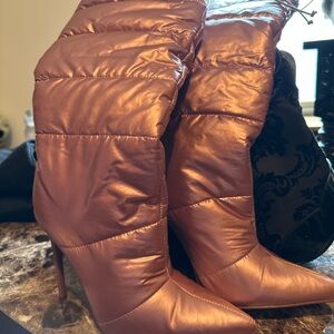 Sold out dollskill puffer boot size 7 1/2